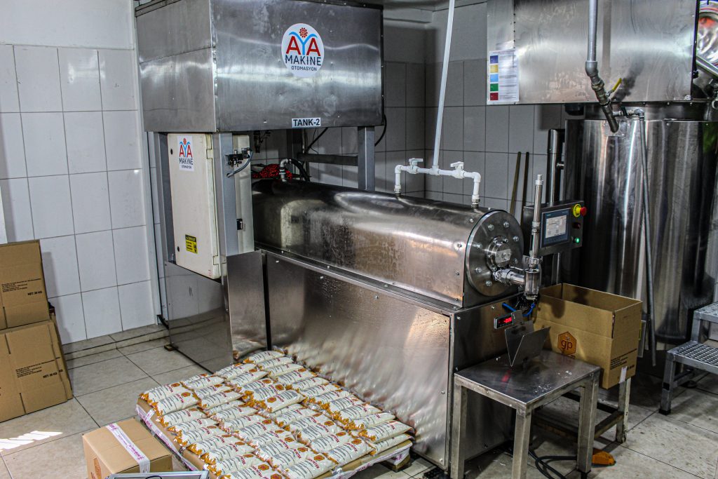 Fondan Şeker Makinesi – Arı yemi / Fondant Candy Machine – Bee Feed